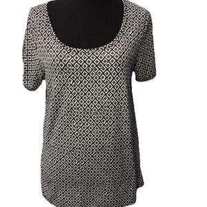 LuLaRoe Women's Black & White Printed Shortsleeved High Low Top, Size Large